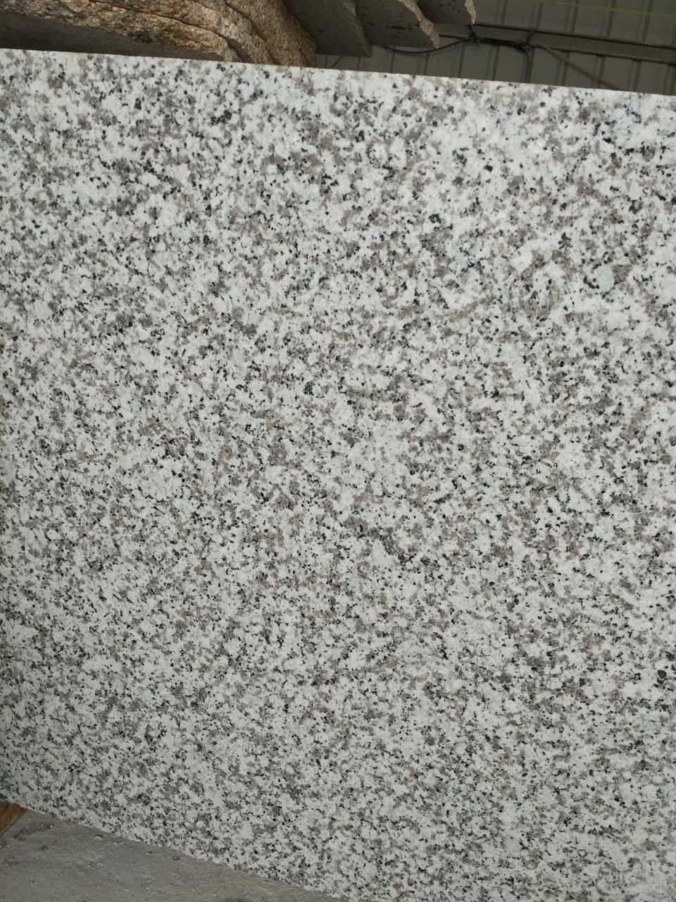 G439 granite stone pavement